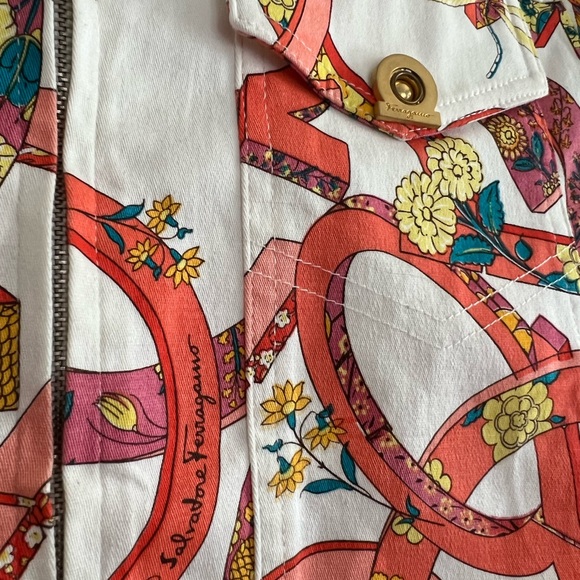 Salvatore Ferragamo white and orange jacket with a zipper - Picture 4 of 11